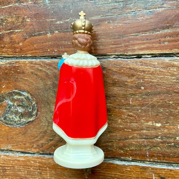 Vintage Infant of Prague Jesus Statue Plastic With Magnet 4" - Picture 4 of 6